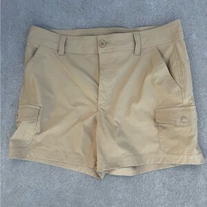 Eddie Bauer Women’s Cargo Pocket Shorts (Size 14)